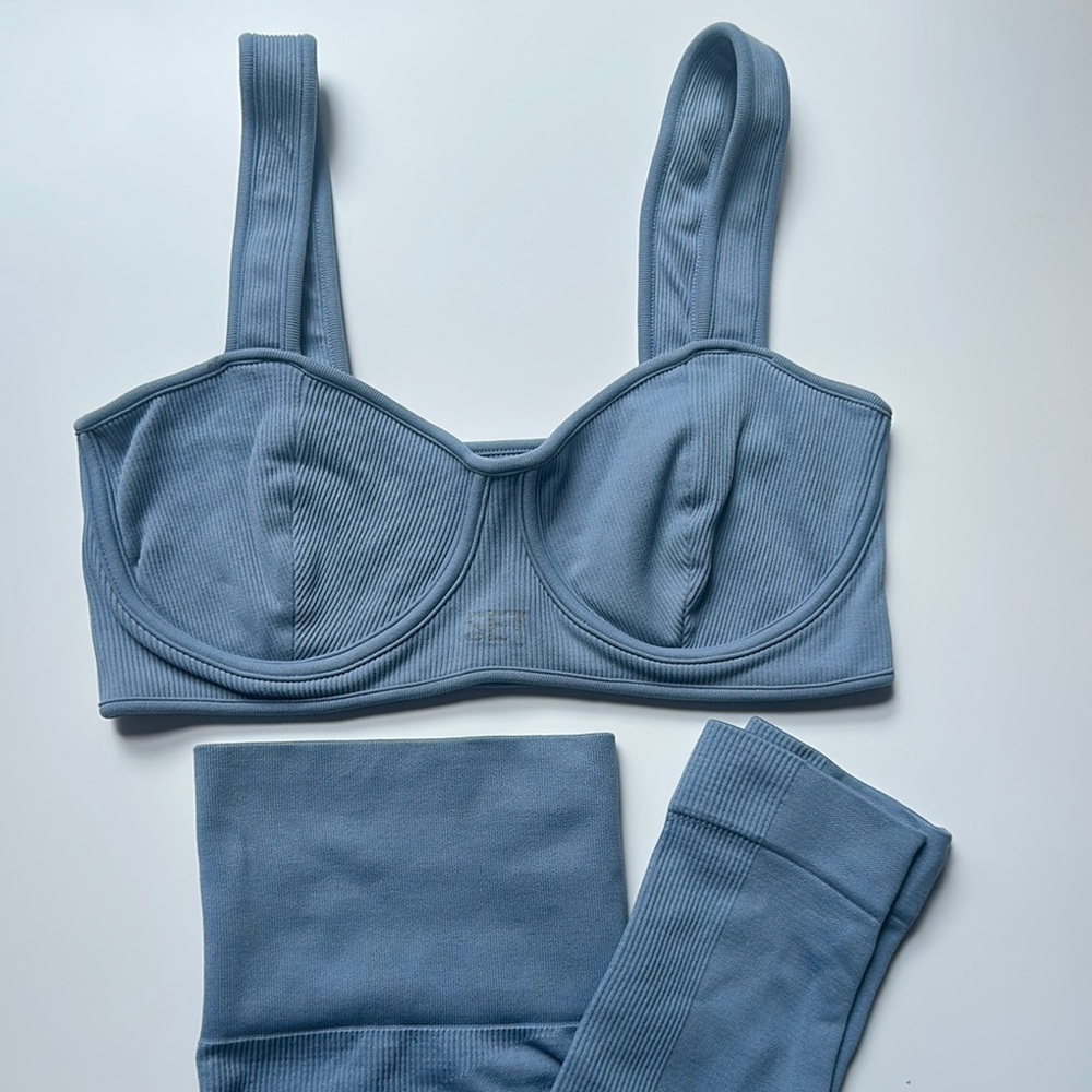 SET Active Bra & Leggings